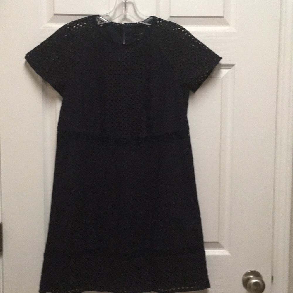 Dress  👗 in Navy ,Crochet ,size-0P, short sleeve, Never worn